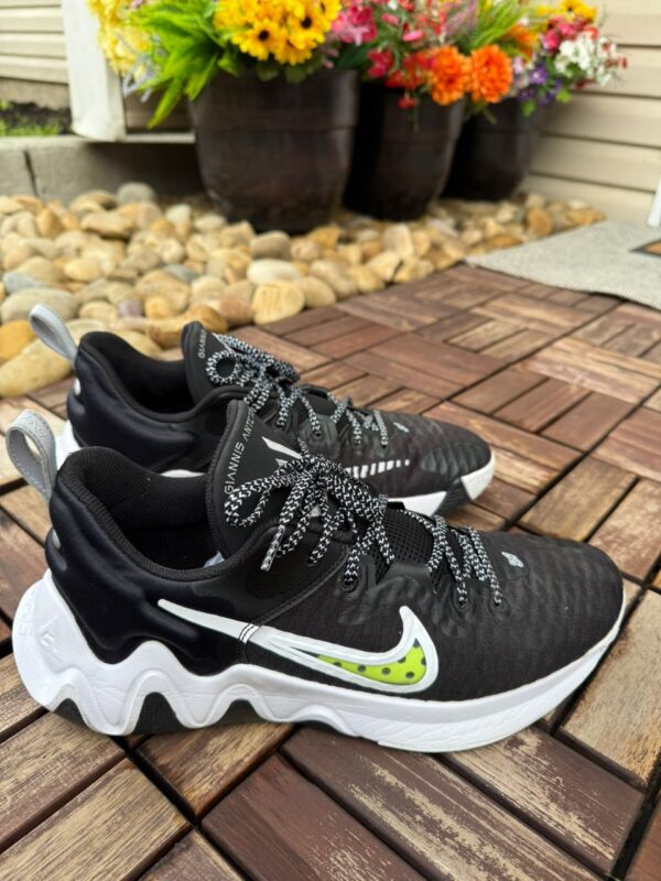 Nike Giannis Immortality Black Volt Size 12