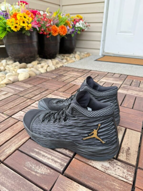 Jordan Melo Size 13 - Image 2