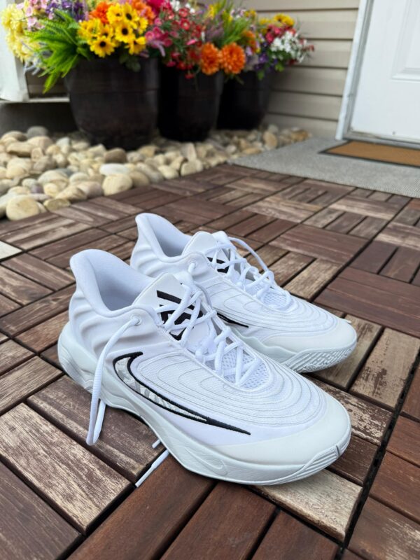 Giannis Immortality 4 "Humility" Size 9 - Image 2