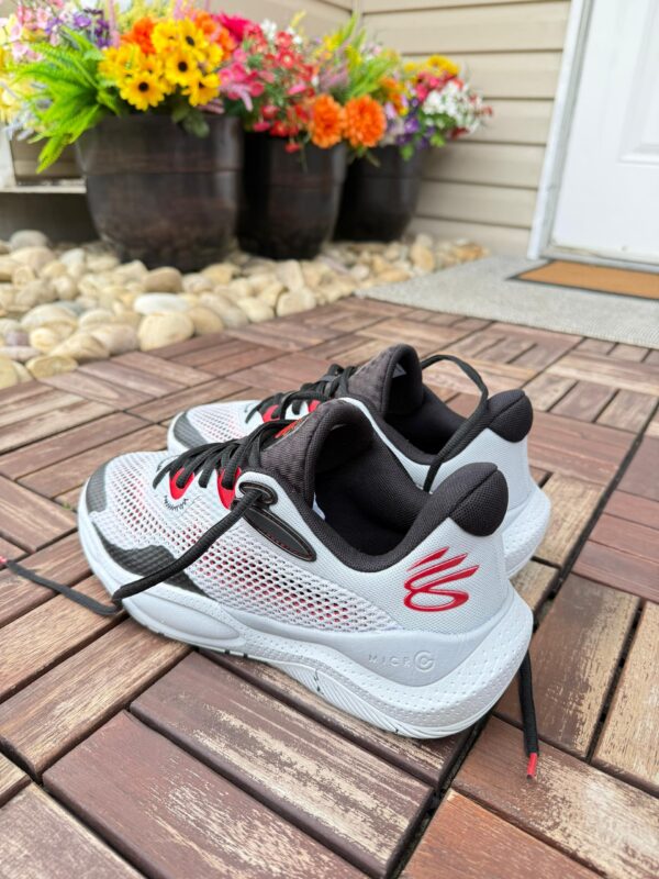 Curry 3 Z Size 10 - Image 2