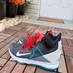 Lebron Witness 4 Size 8.5